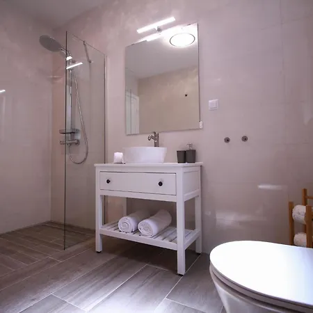 New Built Luxury With Swimming Pool Villa *