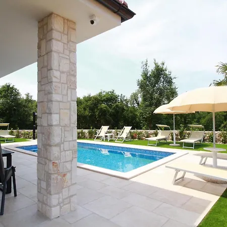 New Built Luxury With Swimming Pool Malinska