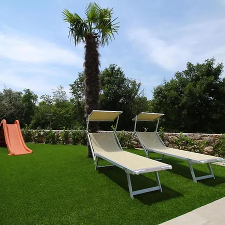 New Built Luxury With Swimming Pool Villa